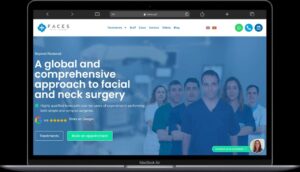 Notebook com o site Faces Facial Surgery, projeto de marketing médico e criação de site da WE